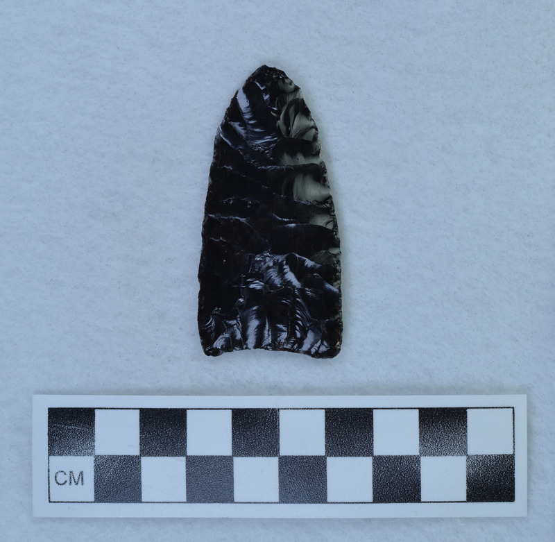 Parallel diagonal flaking, pressure basal thinning