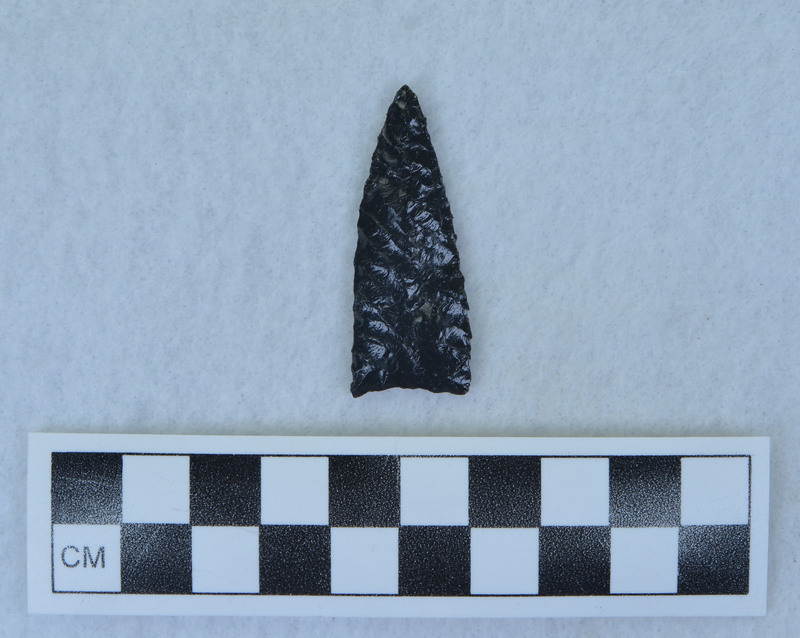 Lanceolate, parallel diagonal flaking