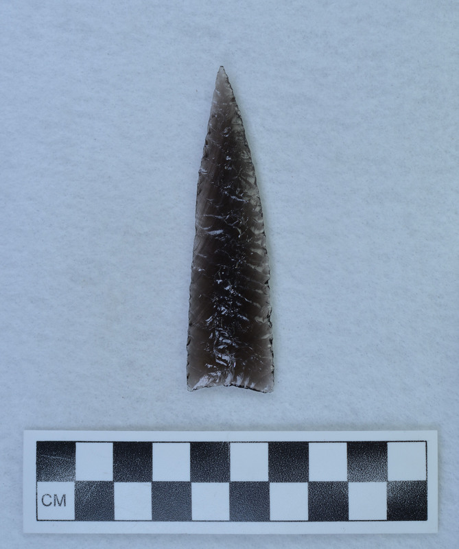 Very narrow parallel diagonal flaking