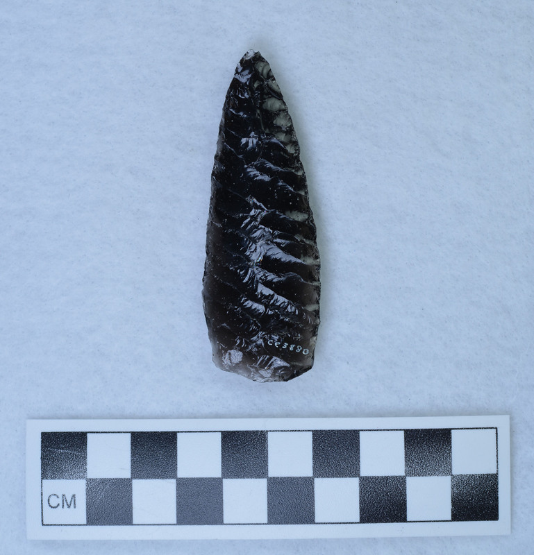 Unifacial pressure flaking