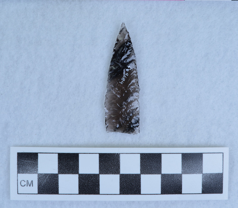 One side chevron flaking, one side Titmus flaking