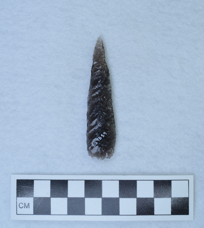 Titmus holding tech., parallel diagonal flaking