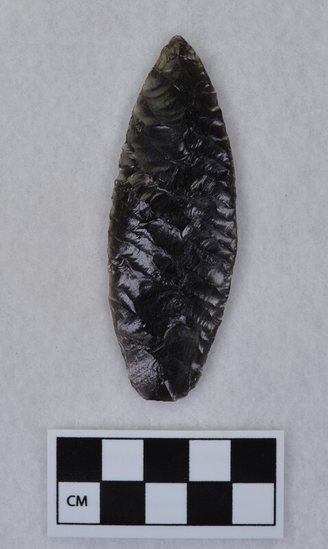 Lanceolate style, base is thinned and slightly ground