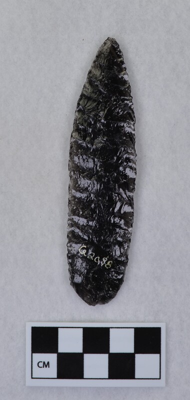 Collateral flaking, ovate