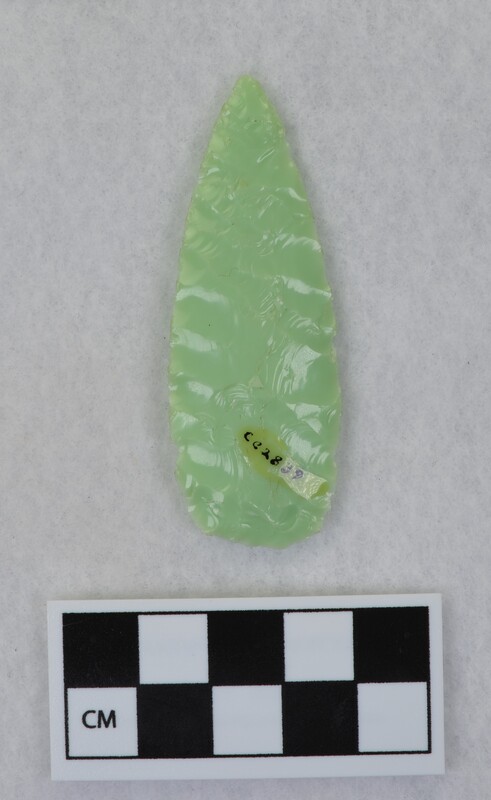 Lanceolate, parallel diagonal flaking