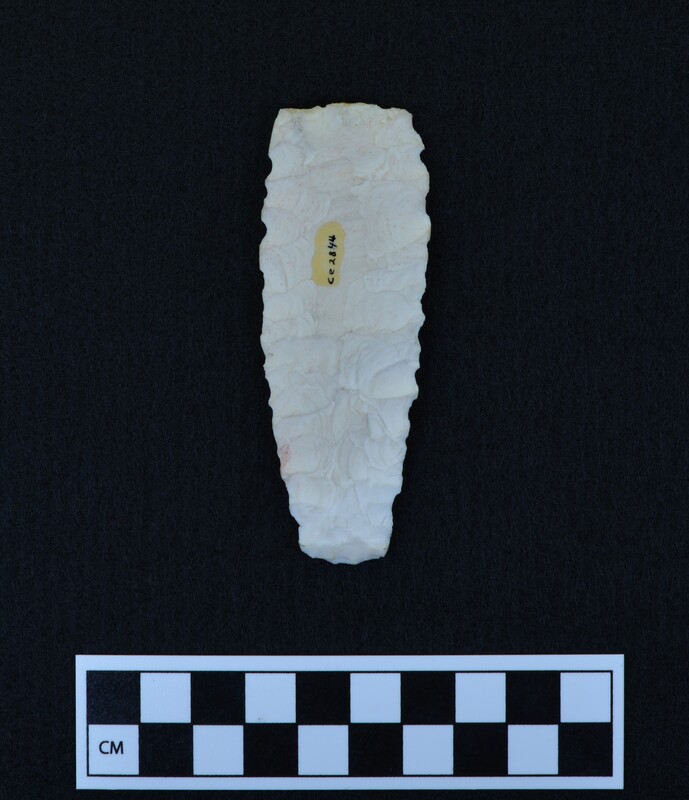 Wide diagonal flaking