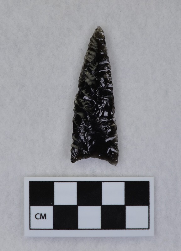 Lanceolate, parallel flaking. Some basal thinning. (MAP)