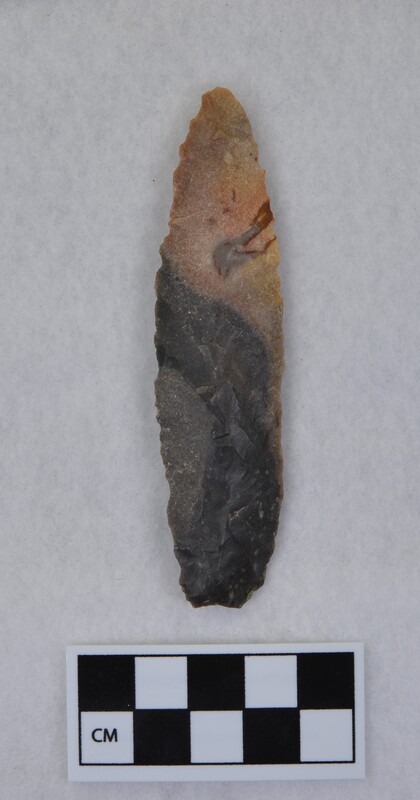 Diagonal flaking to midline to form dorsal ridge