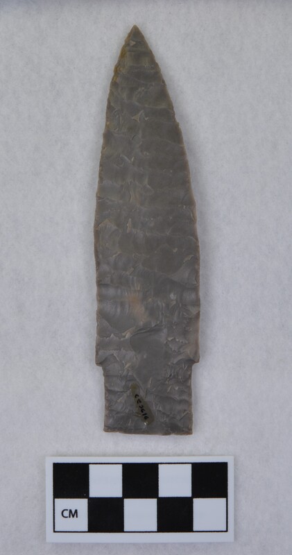 Lanceolate, stemmed, basal ground, Scottsbluff type, straight base