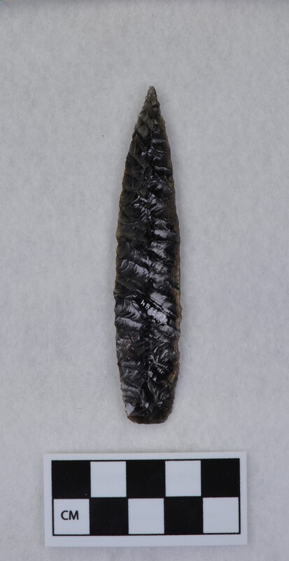 Lanceolate style, ground basal margins and basal thinning