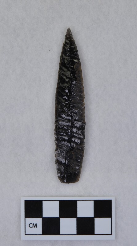 Lanceolate style, ground basal margins and basal thinning