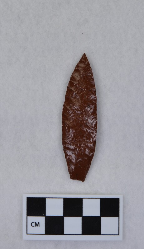 Lanceolate style, basal margin ground, base thinned, base is blunt and tapered