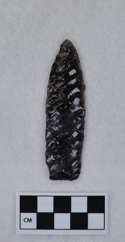 1 face Titmus technique, wide diagonal other face, lanceolate style point, ground and thinned basal margins