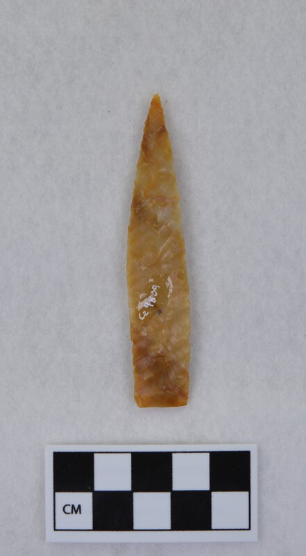 Heat treated, Titmus technique, lanceolate style point, ground and thinned basal margins