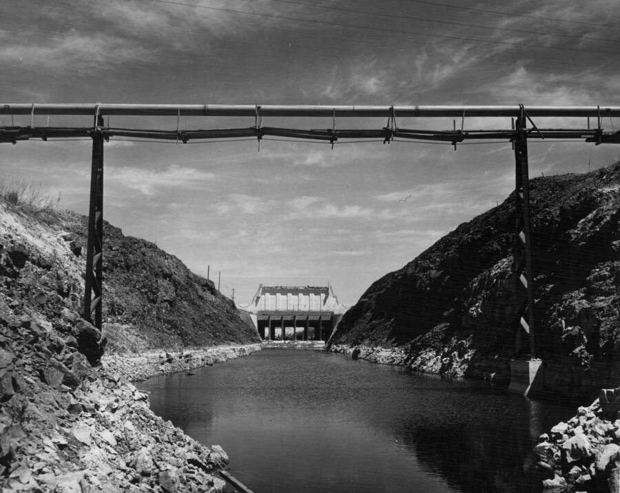 South Coulee Dam--Main Canal Headworks--A view of the headworks structure taken from approximately station 10+00 on the main canal; the main canal pipe crossing is shown in the immediate foreground