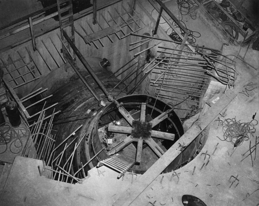 View shows progress of P-1-Second Stage Phase two. Suction elbow installation to date. Contract 12r-18156. Contractors-Morrison Knudsen Company Inc. and Peter Kiewit Sons-Grand Coulee Dam, Columbia Basin Project.
