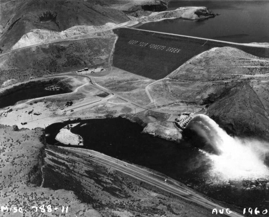 In addition to furnishing storage water for downstream navigation throughout the Boise Valley, Lucky Peak Reservoir creates a recreational area for the entire Boise region. In addition, its novel manifold discharge mechanism below the dam creates an ideal swimming spot for this arid region.