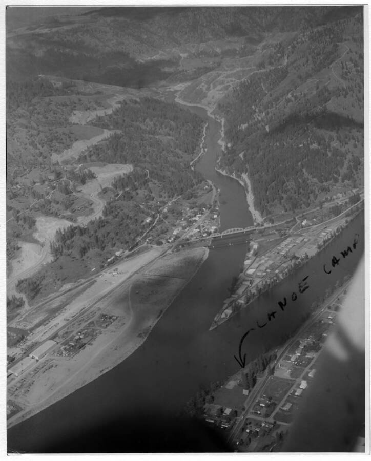 Lower North Fork of Clearwater River. Also shows Ahsahka, Idaho and Canoe Camp