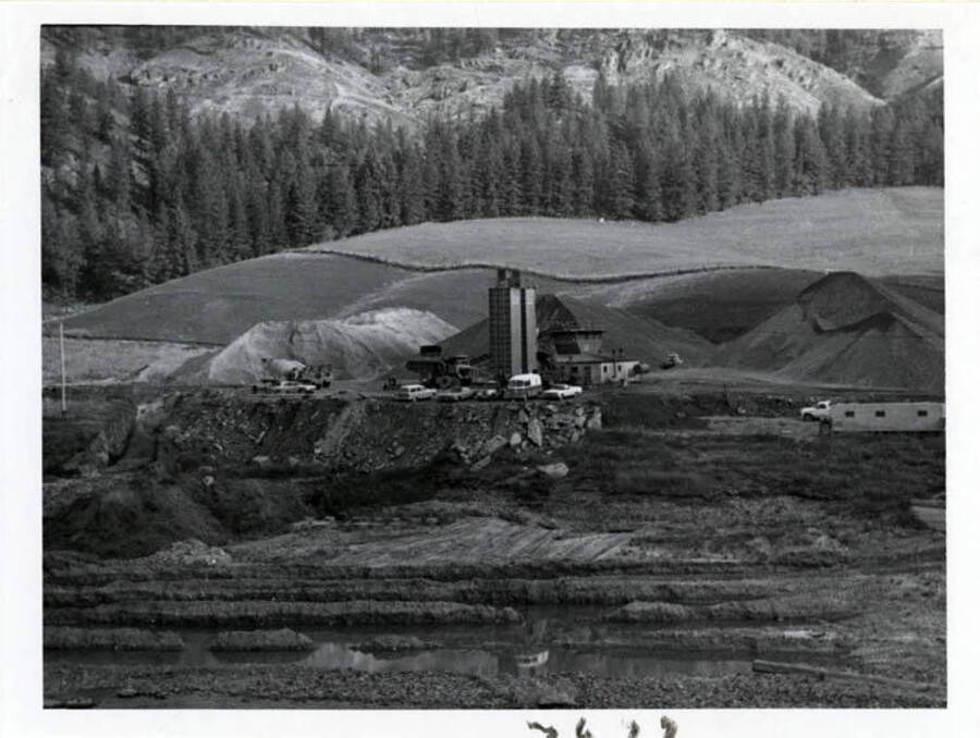 Photograph of a gravel and rock operation at the site.
