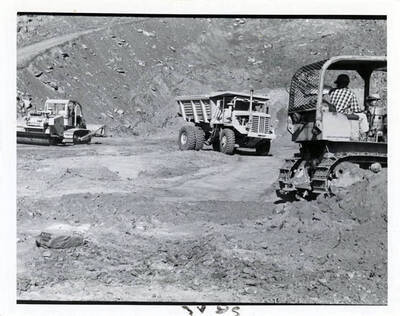 Dworshak Dam Project 122 (heavy equipment)