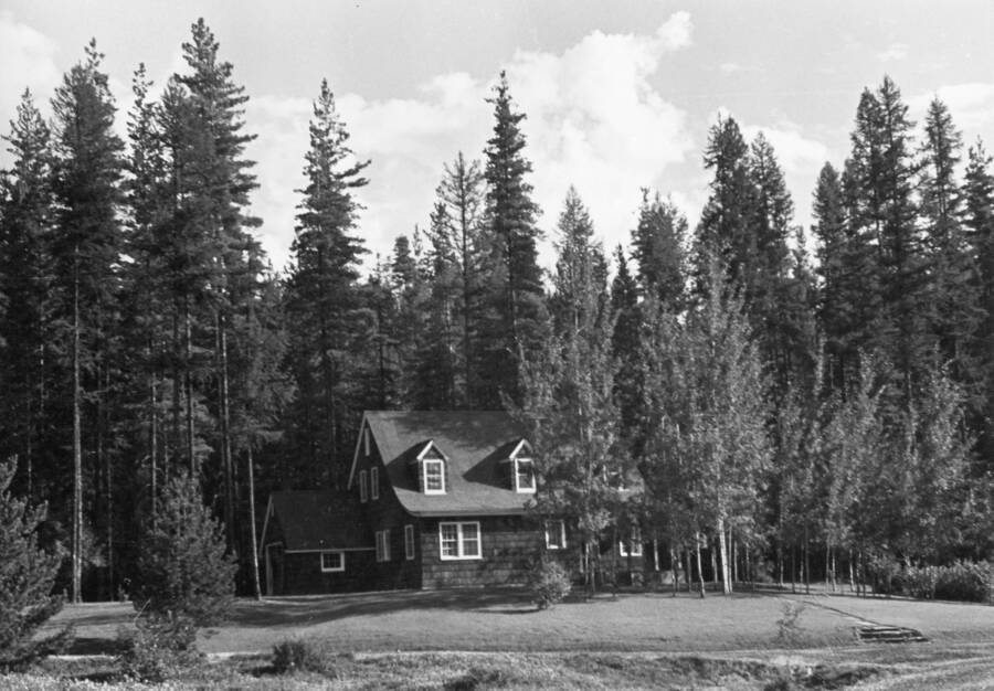 Lodge (cottage1) circa 1937