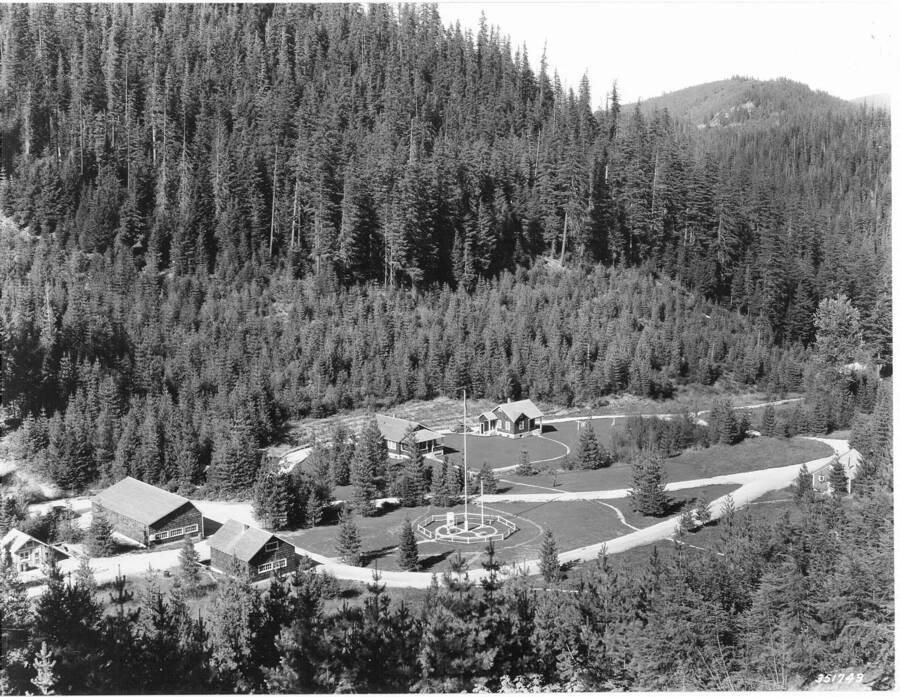 Construction complete on the Headquarters of the Deception Creek Experimental Forest. Excellent quality photo.