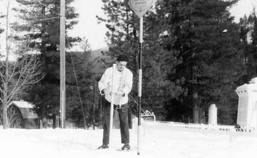 Bob Mutch, PREF Superintendent, measuring Benton Meadow snow course.