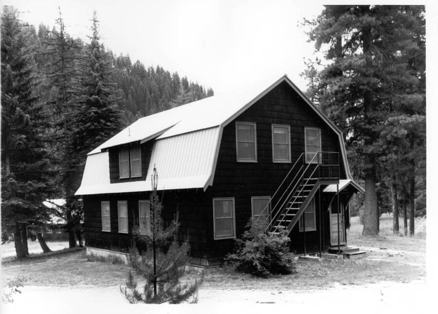 Date on back, image shows Priest Creek Experimental Forest Headquarters building.