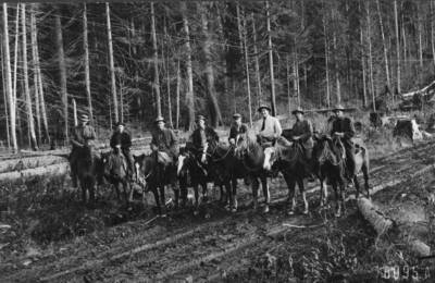 Filed in Priest Creek Experimental Forest Photo box #4: "Forester Graves and party on visit to Experiment Station. Left to right: Greeley, Tanner, Mason, Silcox, Gerard, Wolff, Graves, Stickney."