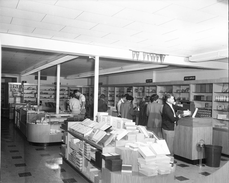 A group of students browsing in the University of Idaho bookstore.