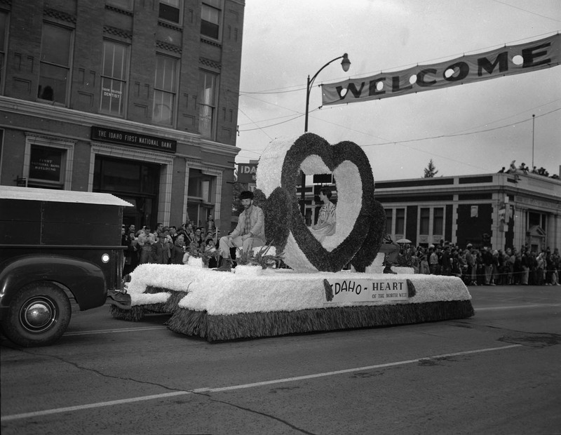 The Idaho float in the Homecoming Parade.