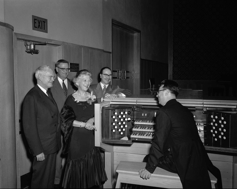 A organ presented in honor of Margaret Jewett with President J. E. Buchanan, Mr. George Frederick Jewett, and Hall M. Macklin.