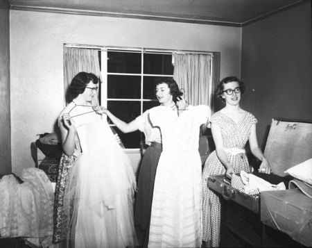 New students unpacking their bags.