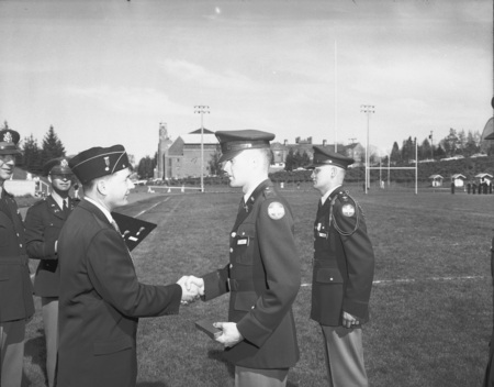 Army ROTC members receiving rewards