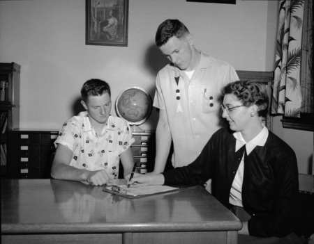 Two Lewis-Clark State College students getting advised.