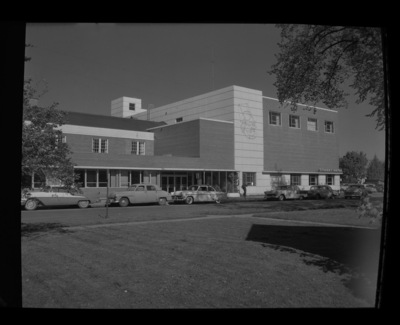 A photograph of the Student Union Building on University of Idaho campus.