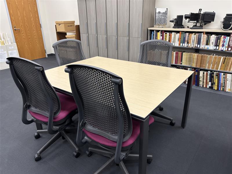 Working table for researchers