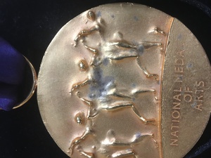 Discoloration of National Medal of Arts-front [1]