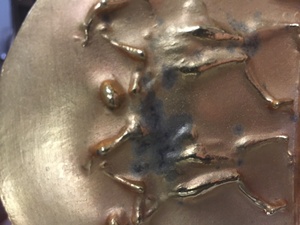 Discoloration of National Medal of Arts-front [3]