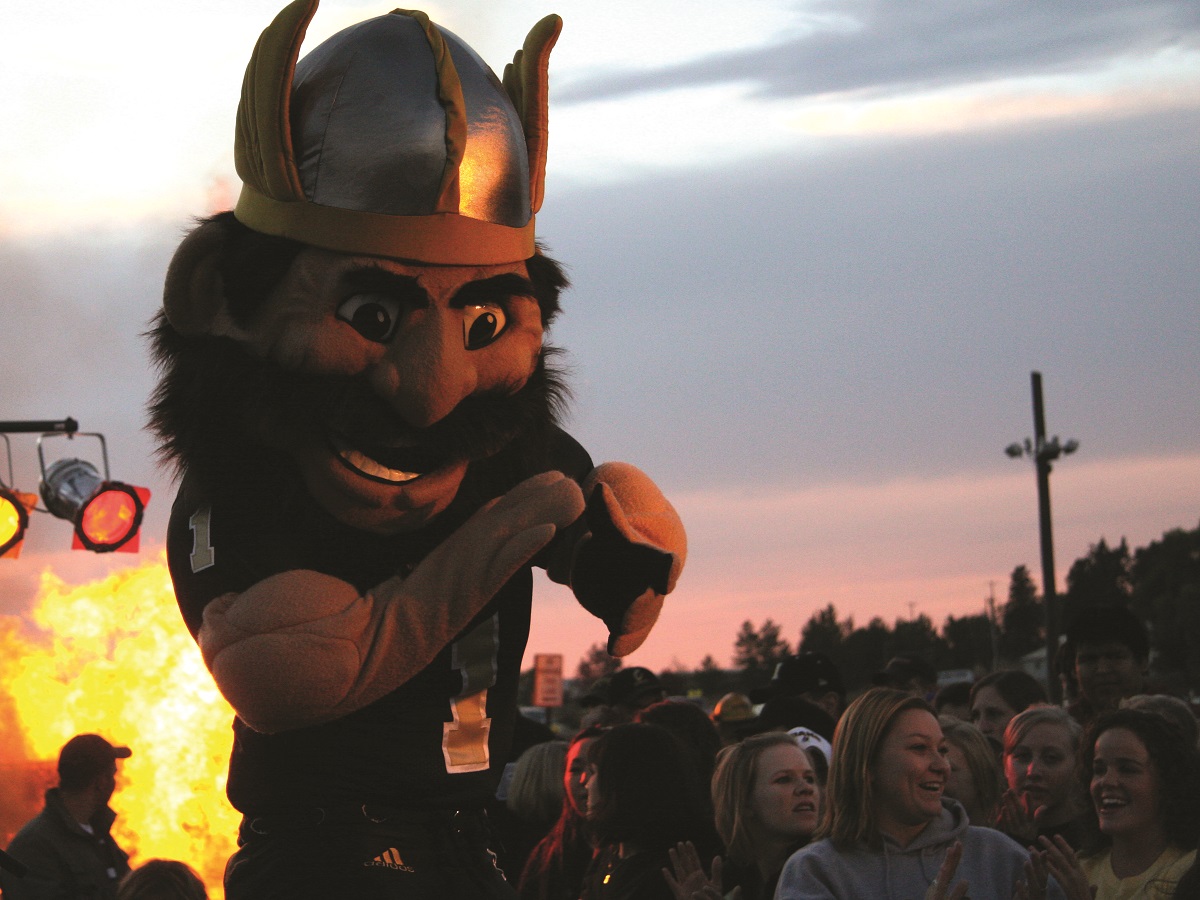 Traditions, Vandals!