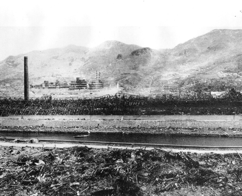 Photograph of the bent steel frame at Mitsubishi Steel works in Nagasaki.