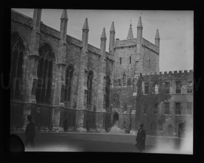 Maud Iddings poses in front of New College of University of Oxford in the United Kingdom.