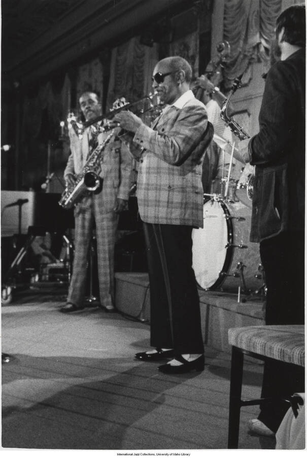 5 x 3 1/2 inch photograph; performing are Eubie Blake and unidentified musicians