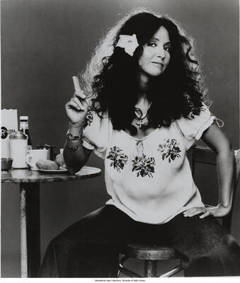10 x 8 inch photograph; Maria Muldaur