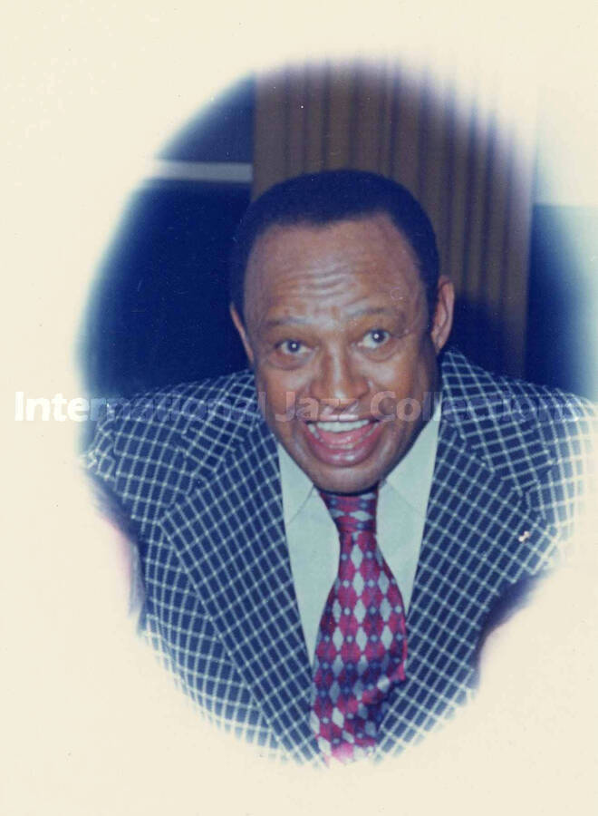 10 x 8 inch photograph. Lionel Hampton