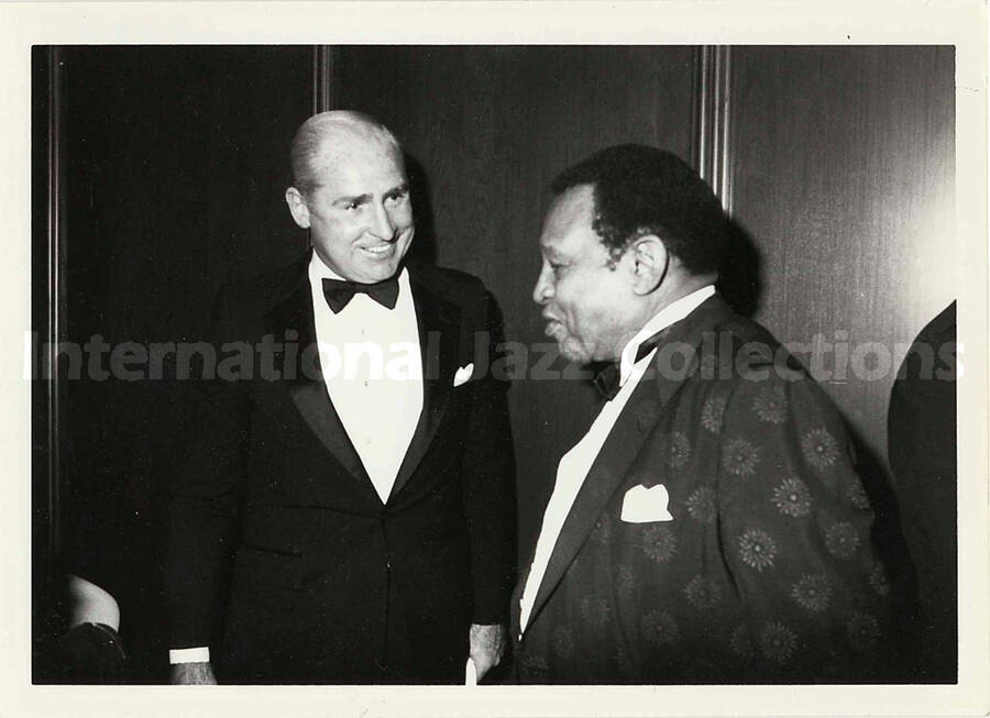 5 x 7 inch photograph. Lionel Hampton with George Dempster, former Commissioner of Commerce for the State of New York