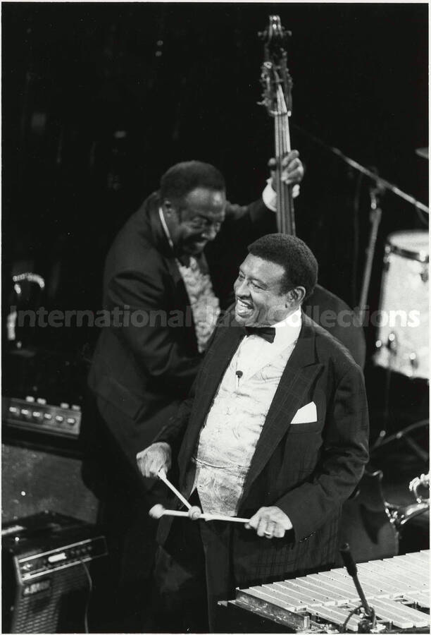 10 x 8 inch photograph. Lionel Hampton performing