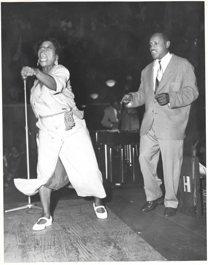 10 x 8 inch photograph. Lionel Hampton with unidentified woman