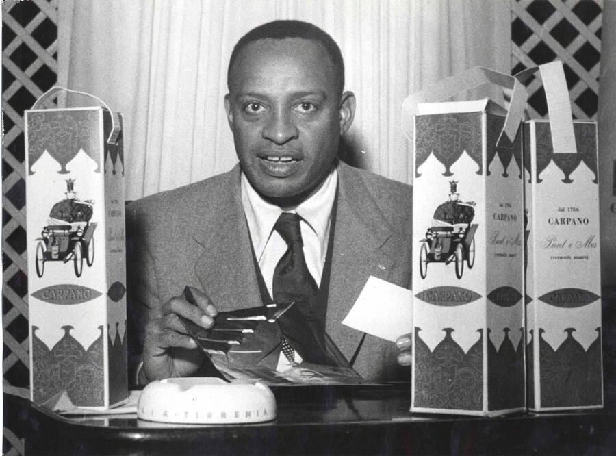 Lionel Hampton poses for Carpano Vermouth, in Italy. 7 x 9 1/2 inch photograph.