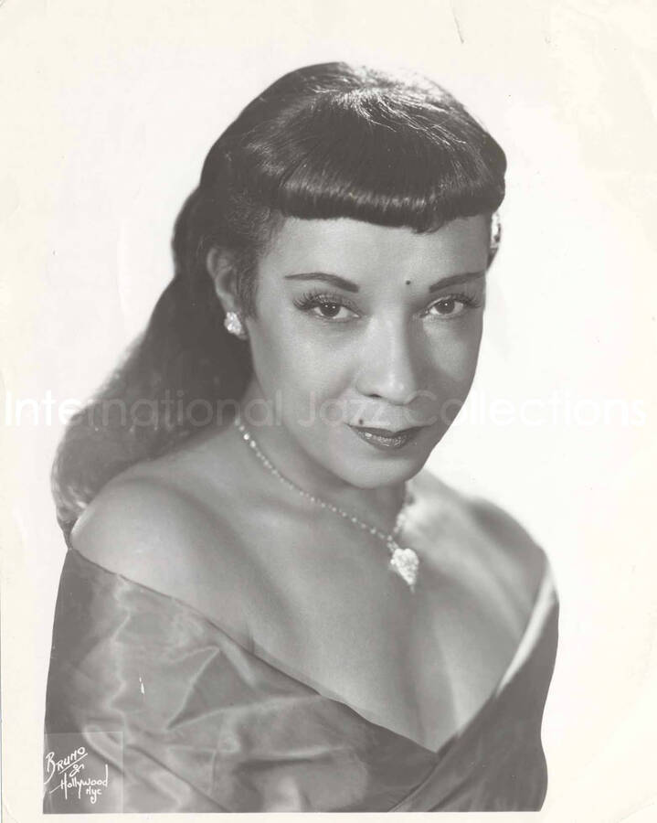 10 x 8 inch photograph. Portrait of Gladys Hampton